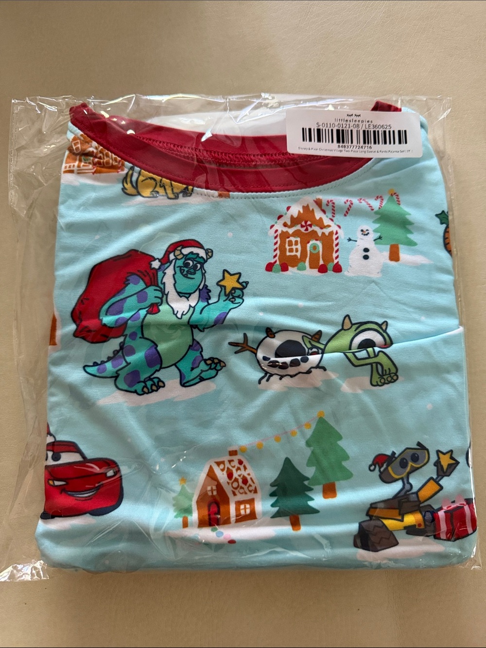 Little sleepies Pixar Christmas village 2 piece set with long sleeves size 3T